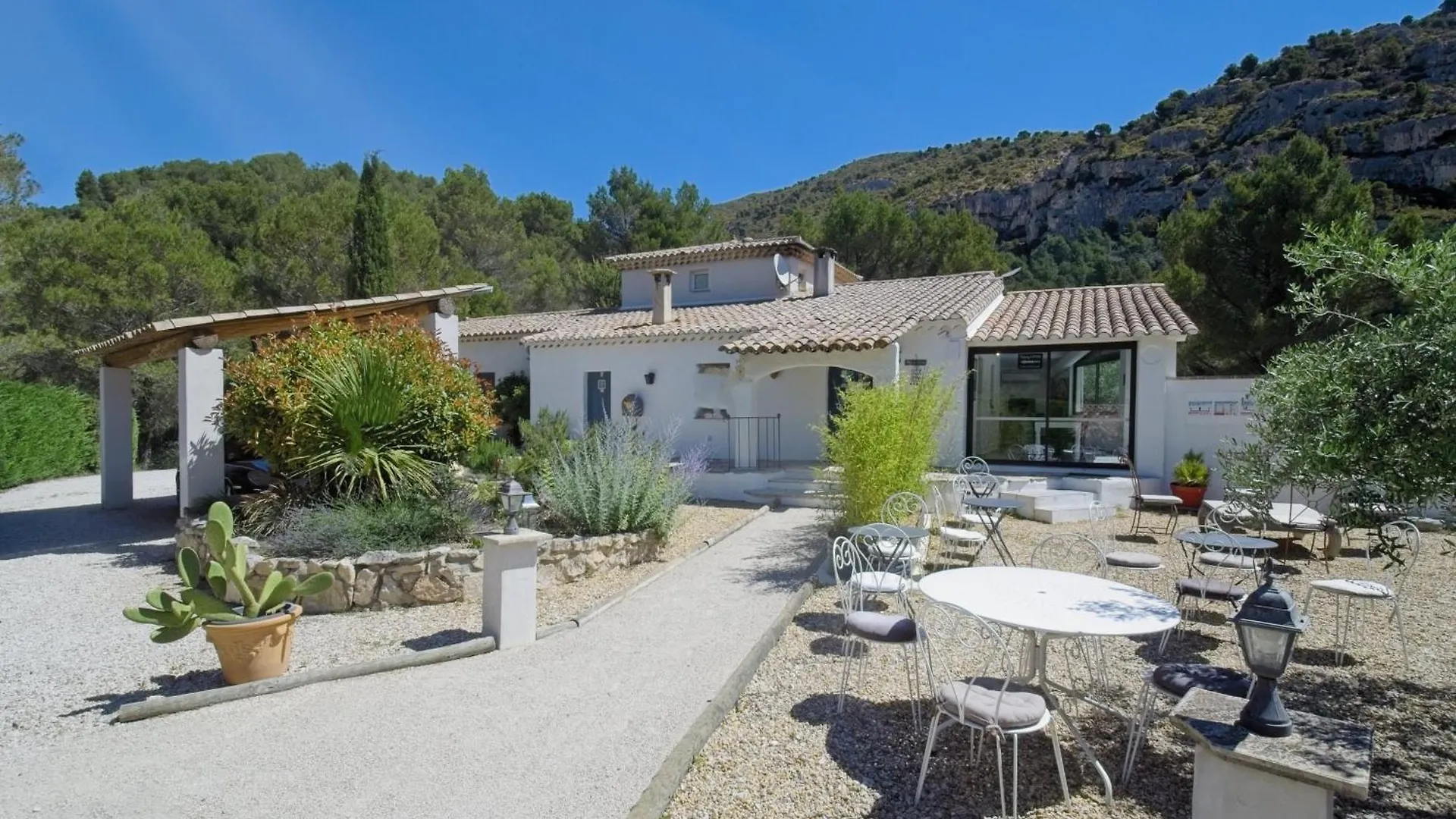 B&B Villa Chante Coucou Fontaine-de-Vaucluse Bed & Breakfast